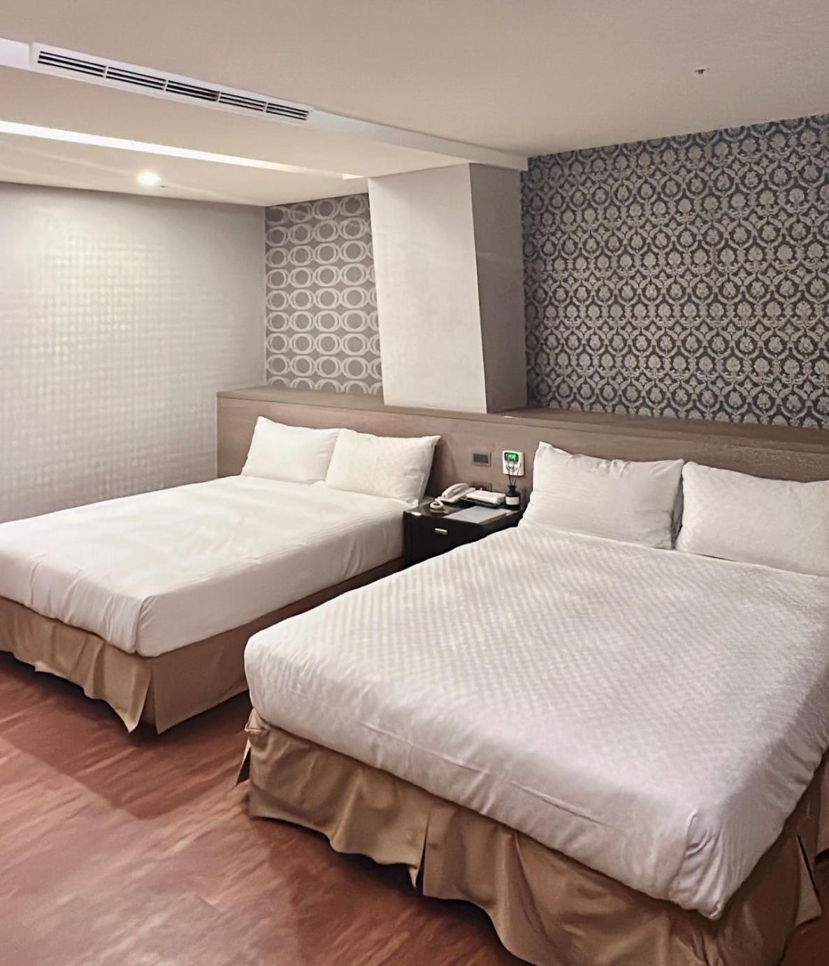 Crystal City Hotel Чжунли Екстериор снимка