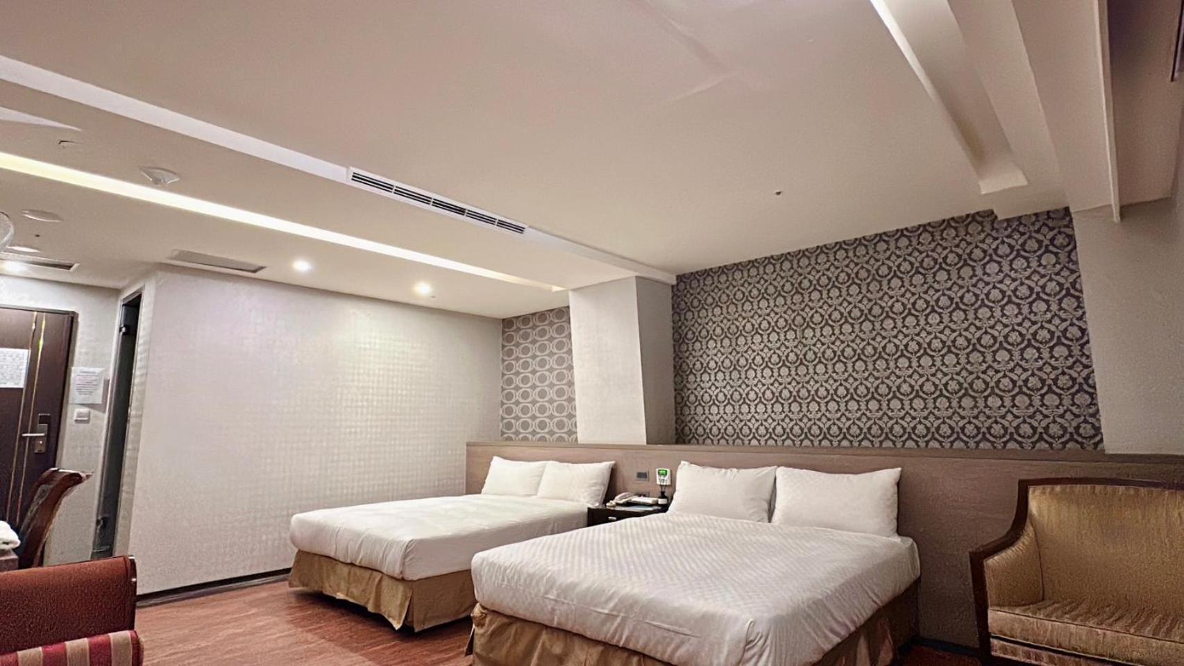 Crystal City Hotel Чжунли Екстериор снимка
